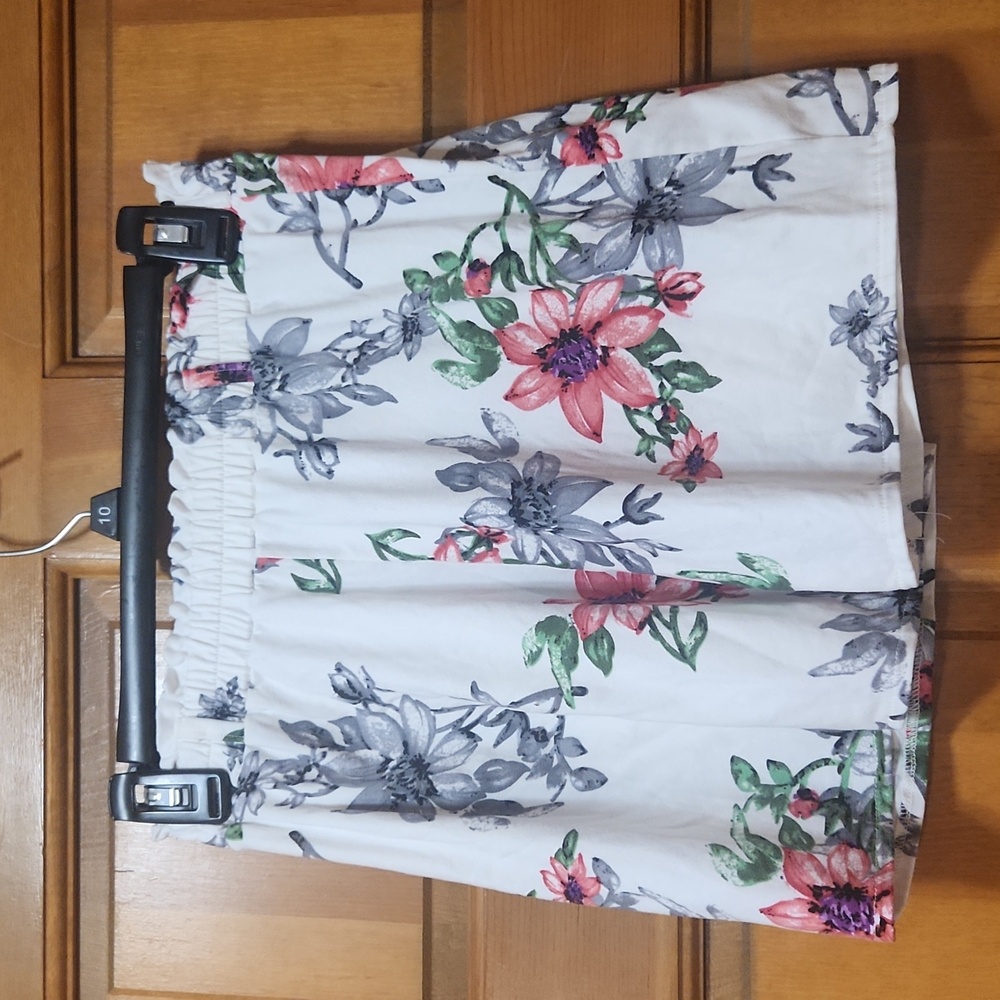 Cacharitey White/Pink Lounge Shorts/Pajamas Women's Size Small, GUC